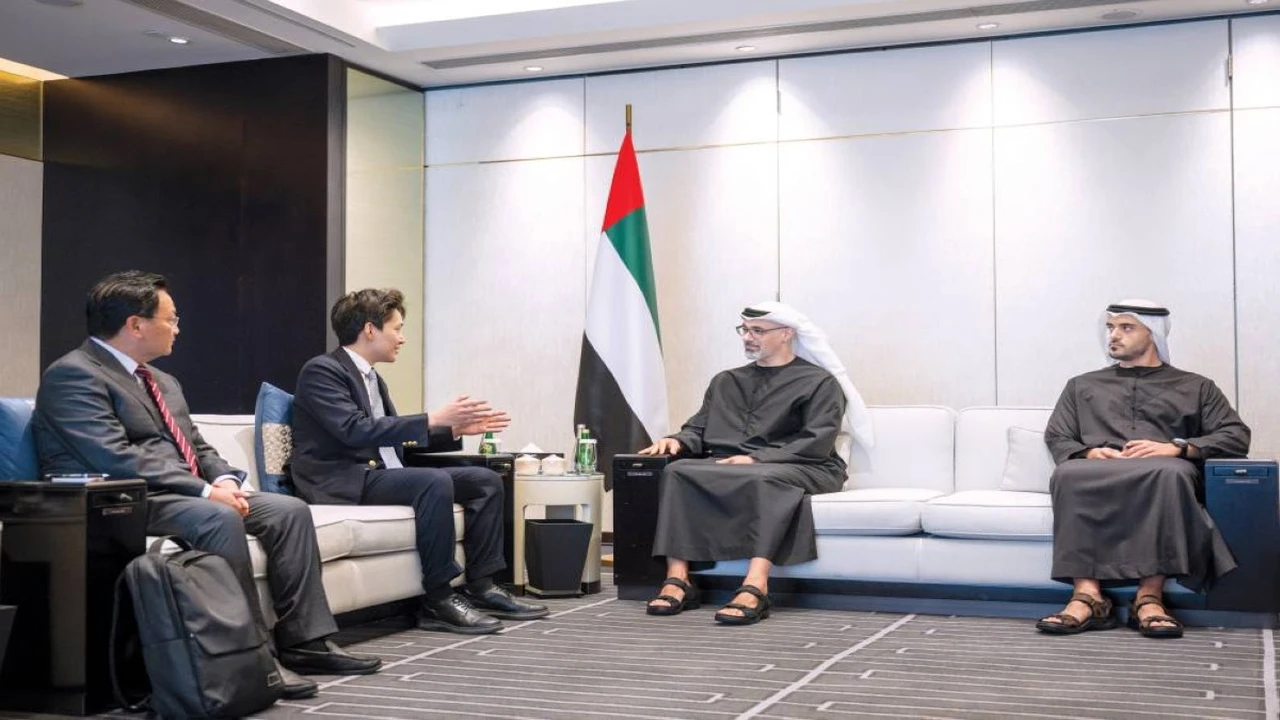 الرئيس الصيني وولي عهد أبوظبي يبحثان آفاق تعزيز الشراكة الاستراتيجية الشاملة بين البلدين